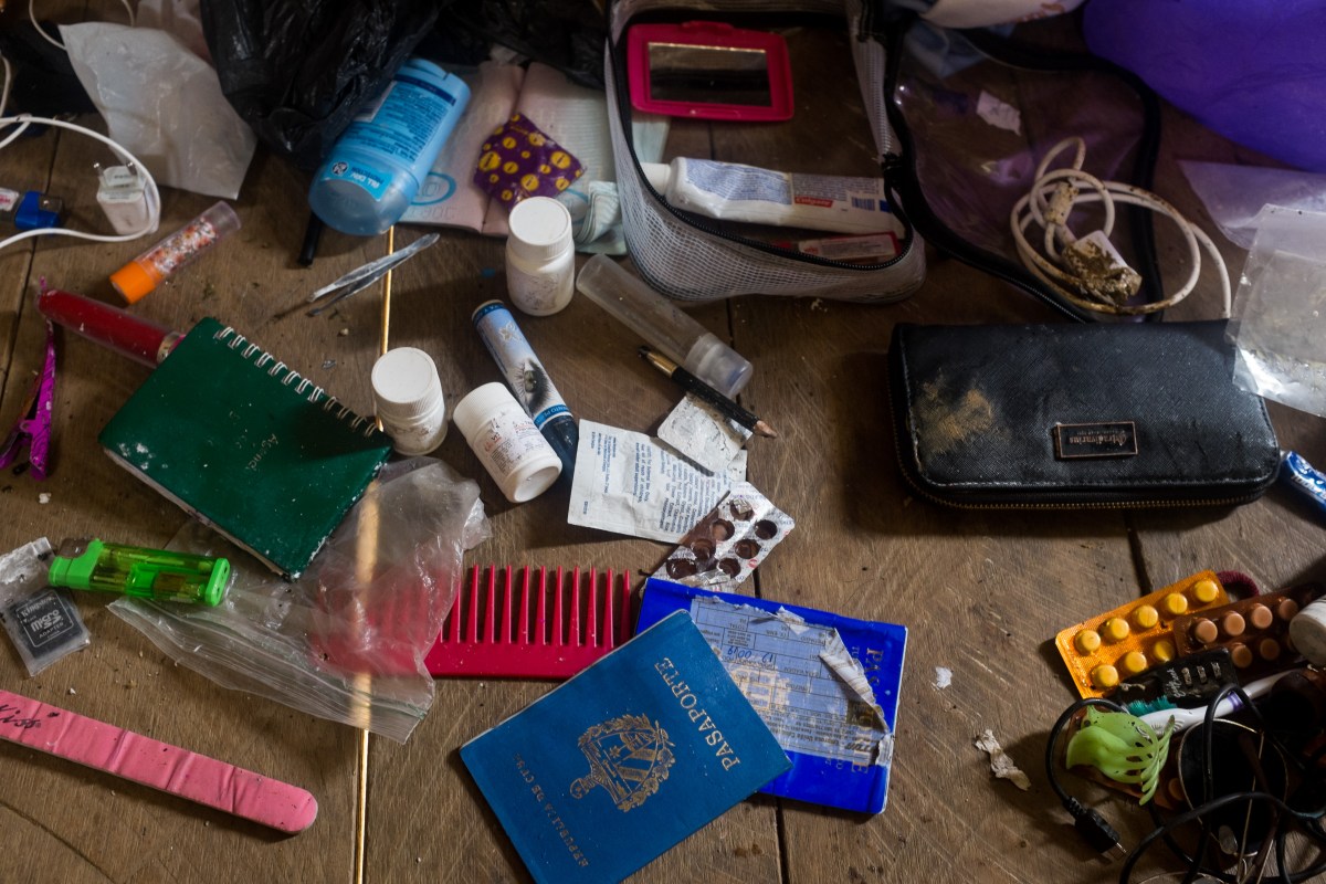 After arriving to a small indigenous village in Panana on June 15, Liset and Marta are taken in by locals. Liset dries out the few possessions she has left after spending almost a week in the DariÃ©n Gap.