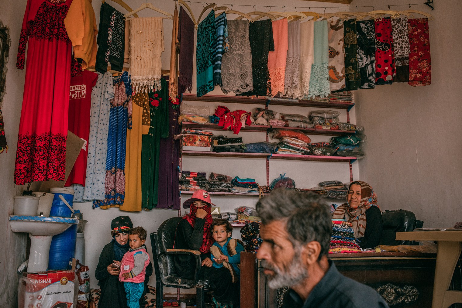 emanuele-satolli-raqqa-syria-reconstruction-shop.