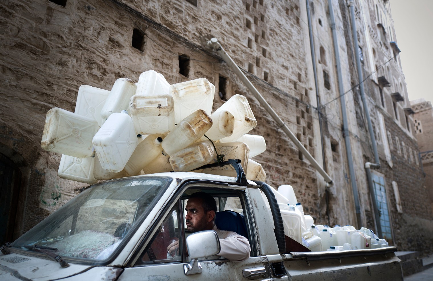 saudi-arabia-blockade-yemen-proxy-war