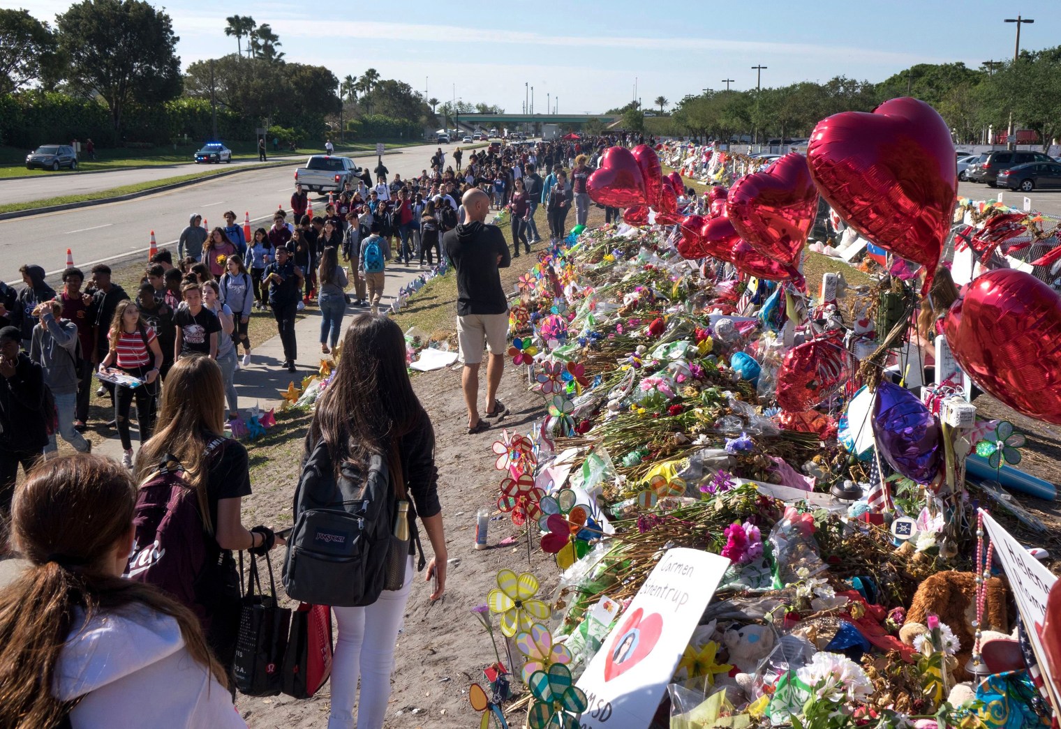 parkland-florida-shooting-students-walkout-gun-control-nyc-dc-washington